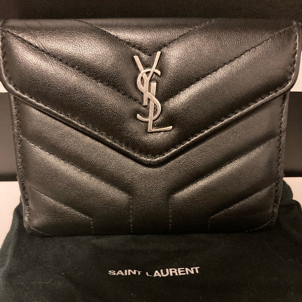 Authentic 💯 YSL Yves Saint Laurent Wallet Black Lambskin Lou Lou Puffy Wallet